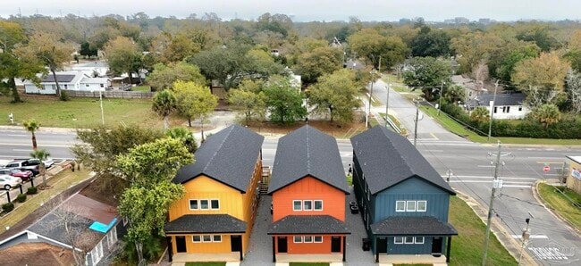 Foto del edificio - 315 N Pace Blvd