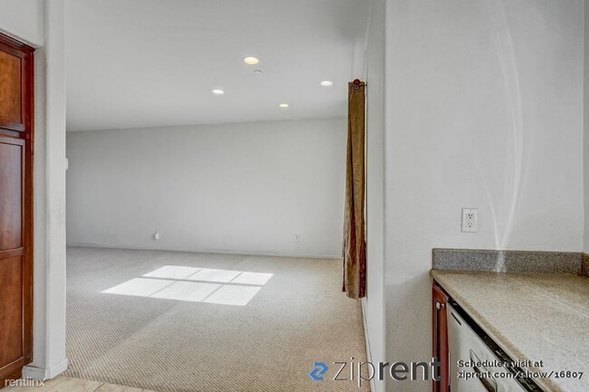 Building Photo - 3 br, 2.5 bath Townhome - 2707 Holly Stree...