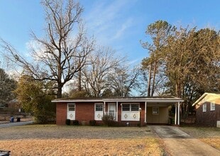 Building Photo - 4970 Gardiner Dr