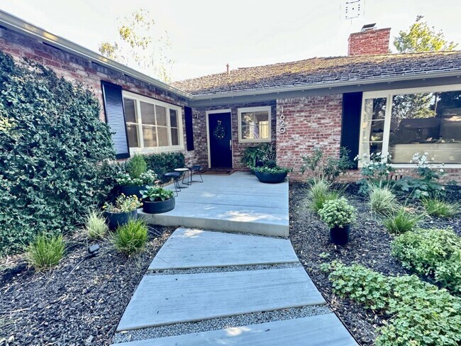 Foto del edificio - 1620 Laurelwood Dr