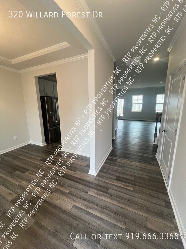 Foto del edificio - 320 Willard Forest Dr