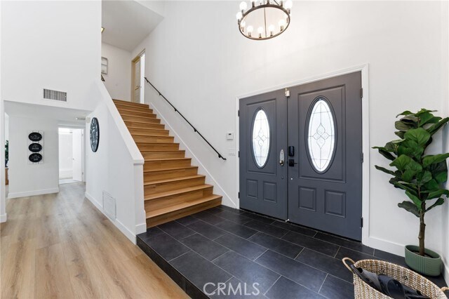 Foto del edificio - 25381 MacKenzie St