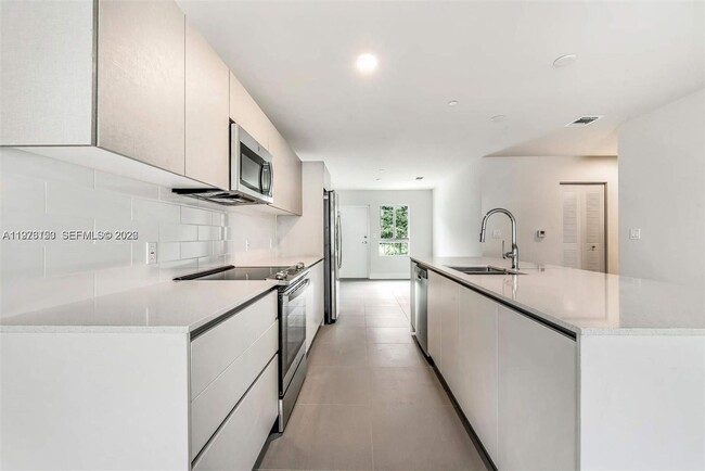 Photo - 2561 NE 193rd St House