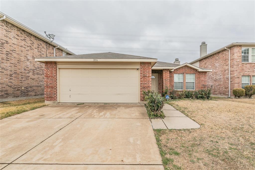 Primary Photo - 1016 Mosaic Dr