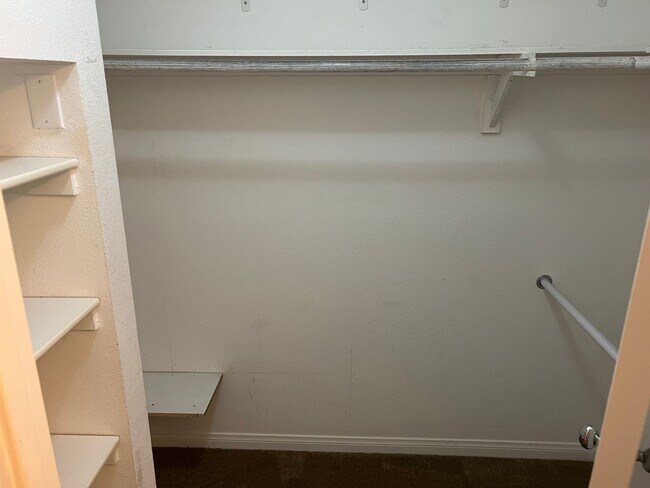 Foto del edificio - 55+ ONLY community gorgeous ranch style 2BR/2BA home with laundry, parking and community amenities