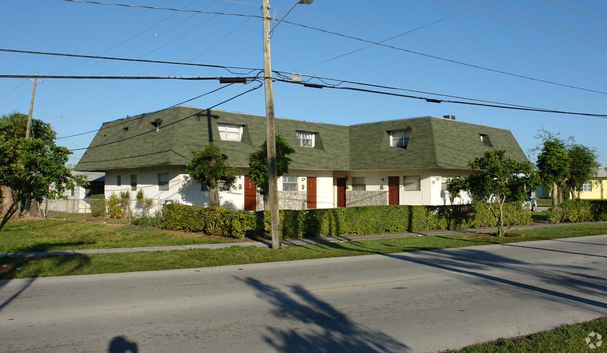 Building Photo - 502 Phippen-waiters Rd