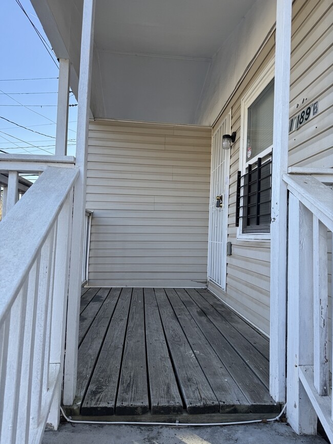 Building Photo - 2 Bedroom Duplex