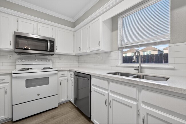 Foto del edificio - 1221 Cedar Post Ln