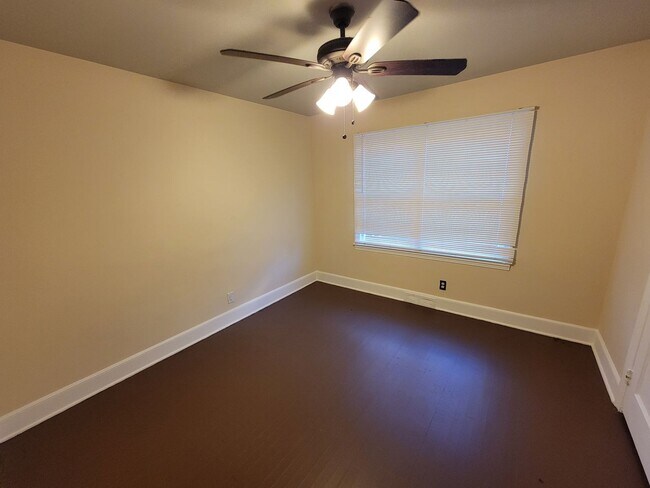 Foto del edificio - 2807 Spring Garden St