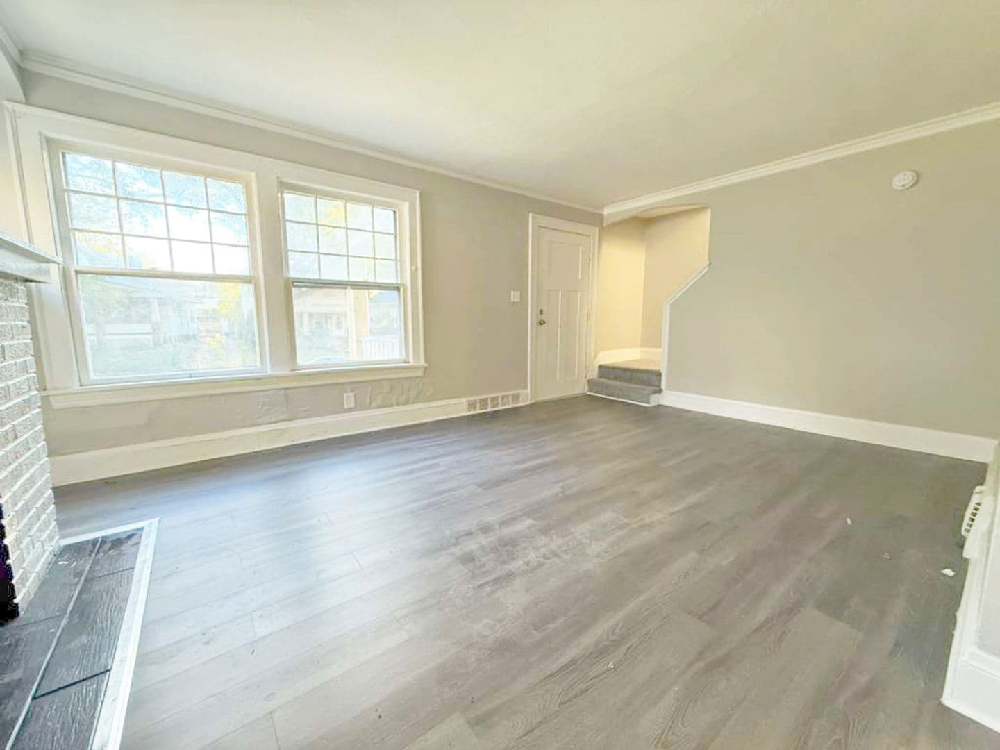 3286 W 129th St Cleveland, OH 44111 – photo 2