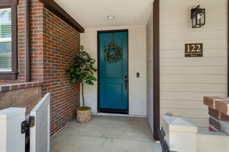 Building Photo - 122 Red Brick Dr