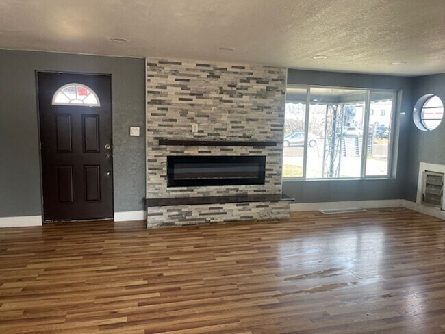 Foto del edificio - 3839 Reed St