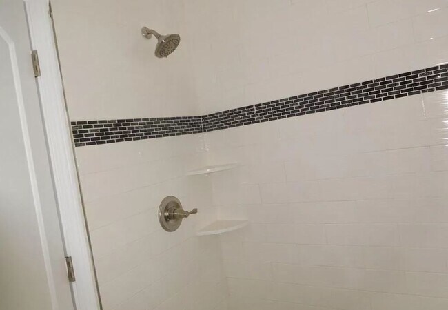 Bathroom - 953 Longbrook Ave