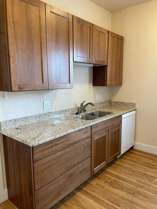 Building Photo - Johnstown Apartments (KC-KS)