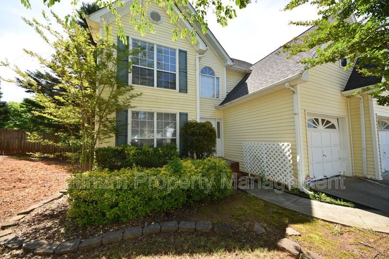 Foto principal - 950 Hillary Ln