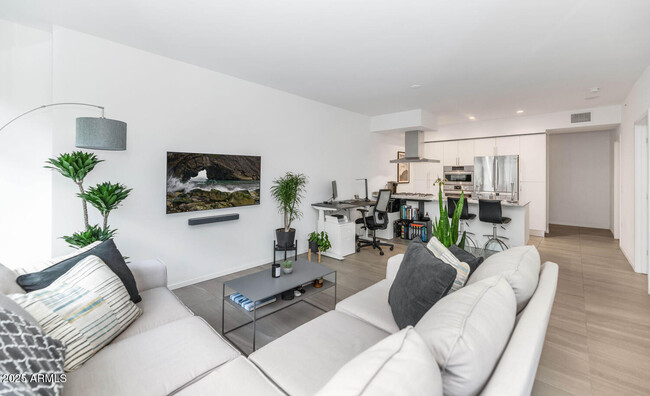Foto del edificio - 7180 E Kierland Blvd