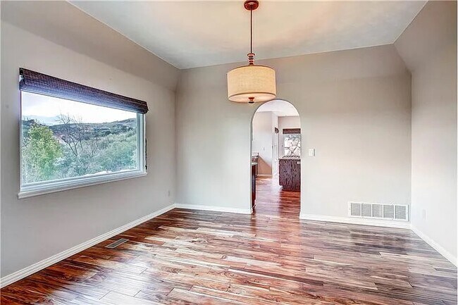 Building Photo - 5180 Hearthstone Ln