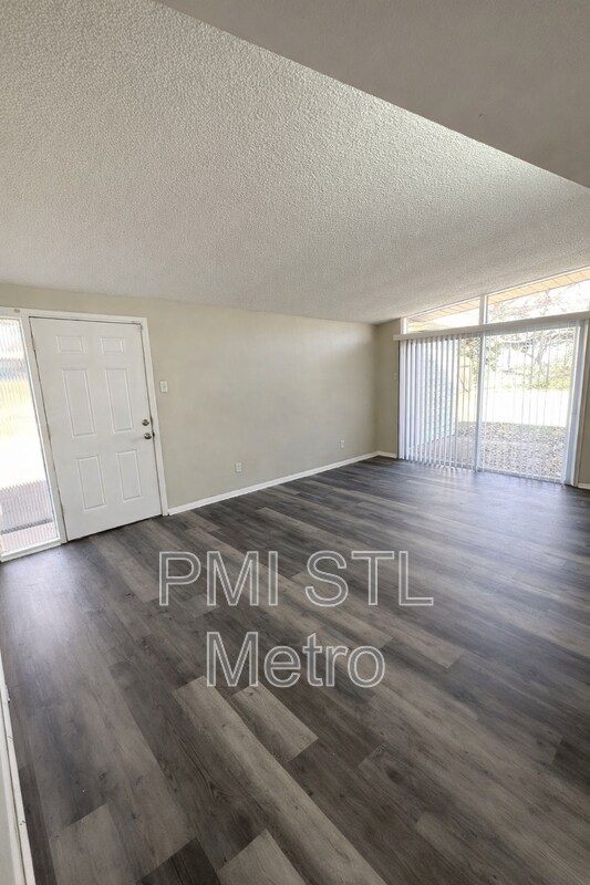 Foto del edificio - 8439 Alder Ave