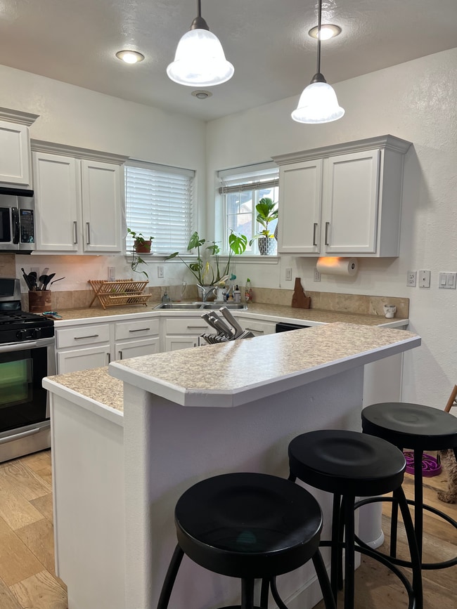 Building Photo - 10297 W Breckfield St