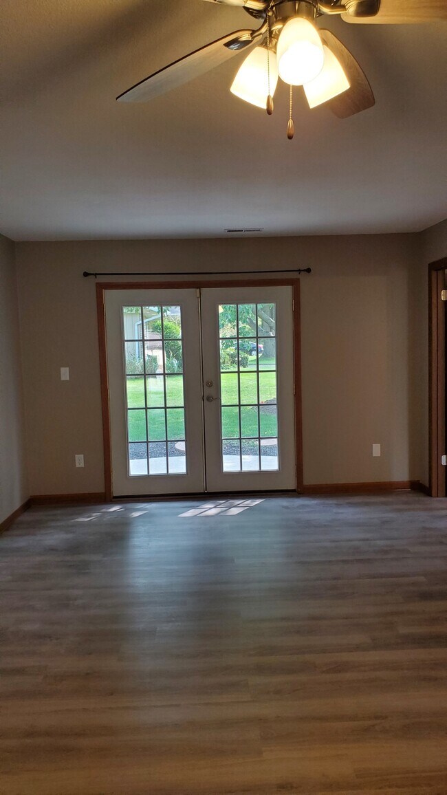 Foto del edificio - 1593 Plainfield Dr