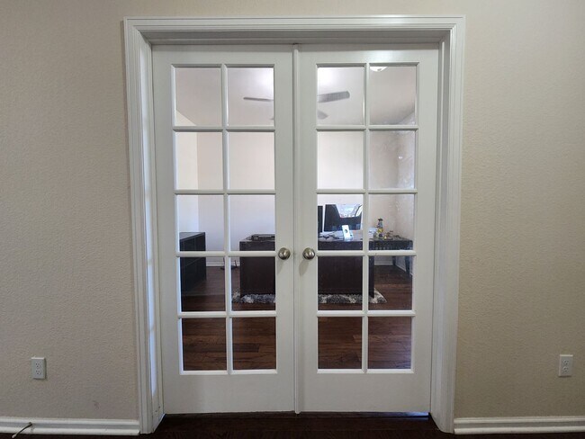 Building Photo - Gorgeous Copperleaf 4 Bedroom Home, Loft, ...