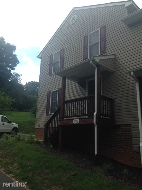 Primary Photo - 110 Miller St