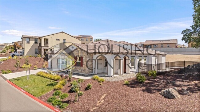 Foto del edificio - Modern & Elegant Living in Emerald Peak, E...
