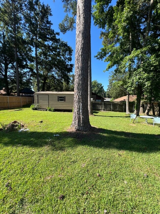 Building Photo - Renovated 3bed/2 bath!!