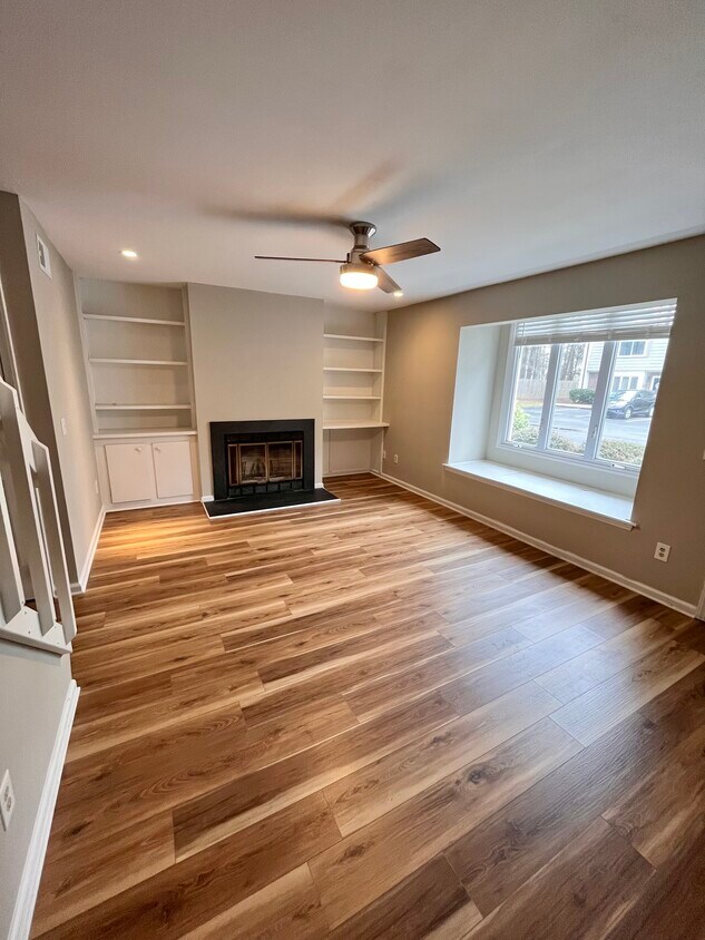 Primary Photo - 638 Cobblestone Dr