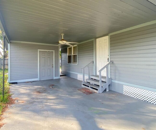 Foto del edificio - 830 N Combee Rd