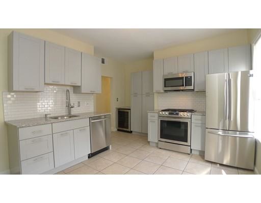 Primary Photo - 10 Ferndale St