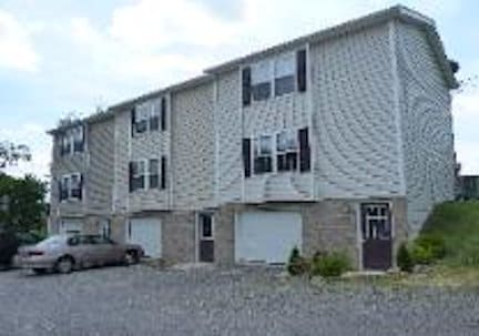 Building Photo - 242 Fairground Rd