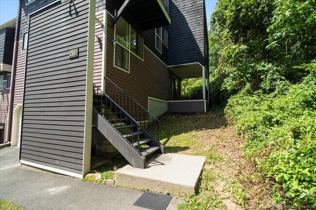 Building Photo - 29 Stonegate Dr