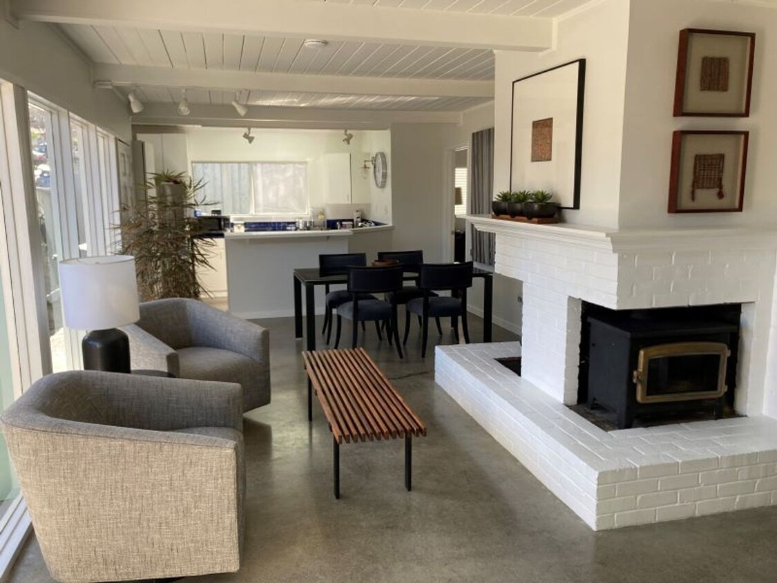 Primary Photo - Dog Friendly, Single Level Sausalito Home ...