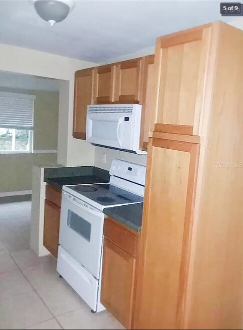 Foto del edificio - 11031 Hassle Ave