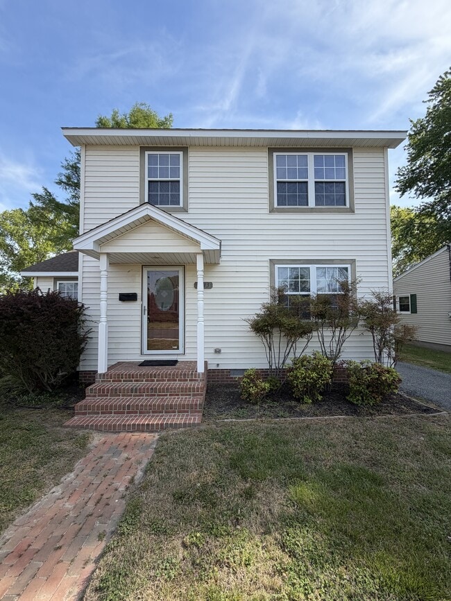 Building Photo - 1513 Princess Anne Ln