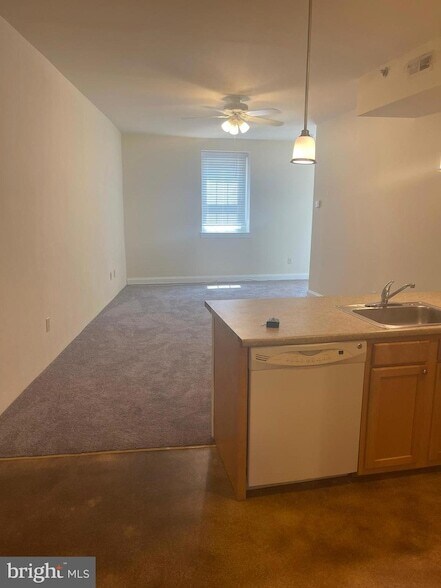 Foto del edificio - 609 Summit Ave