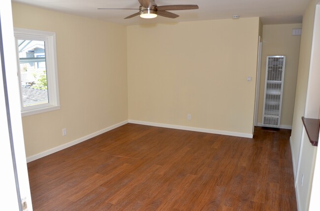 Sala de estar - 3164 Juniper St