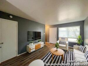 Building Photo - 2802 Lasses Blvd