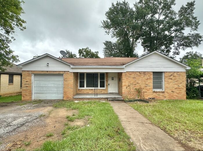 Primary Photo - Available Now! 3 Bed 1.5 Bath, Tyler Tx!