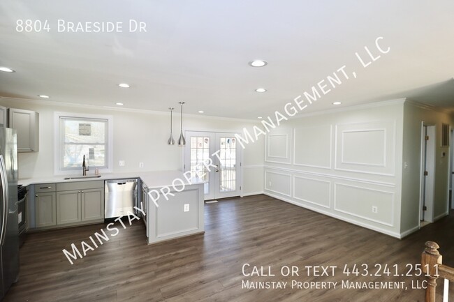 Building Photo - Immaculate Updated Split Level 4BR Home