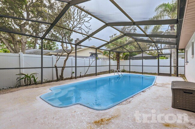 Foto del edificio - 6804 120th Pl