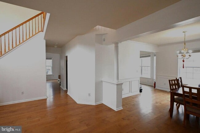 Building Photo - 101 Goldenrod Ln