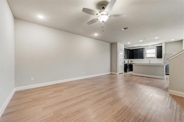 Foto del edificio - 4929 Sanger Cir Dr