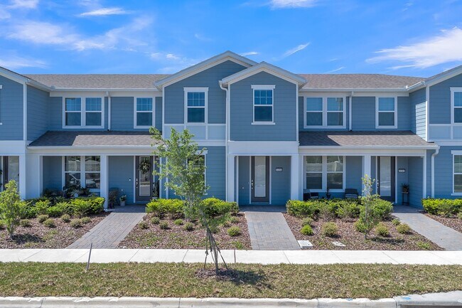 Foto del edificio - Luxurious Townhome in Lake Nona - A Perfec...