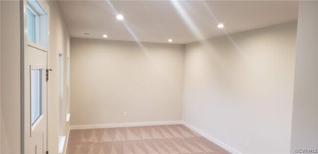 Foto del edificio - 12030 Rotunda Ln