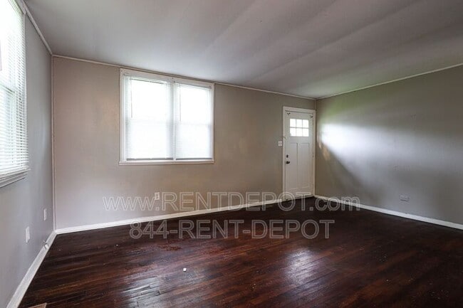 Foto del edificio - 1621 Rheinhardt Ave