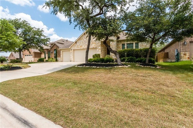 Building Photo - 13441 Mesa Verde Dr