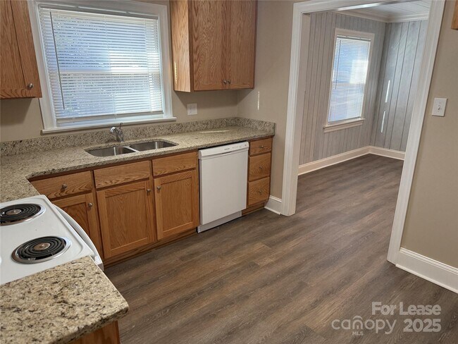 Foto del edificio - 213 Magnolia St