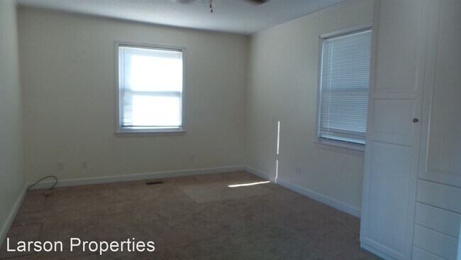 Building Photo - 3 br, 1 bath House - 624 N. Charles Street